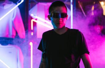 7 Unexpected Ways AI Can Help You Make More Money Online