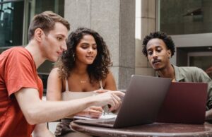 How to Build an Efficient Remote Team With the Right Tech Stack