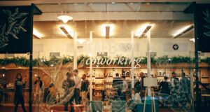 The Elastic Team Structure: How We Work With Freelancers Worldwide