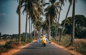 How to Find Remote Work You Can Travel With