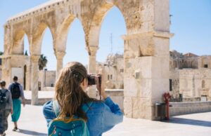 How I Work Remotely and Travel the World on a Budget