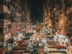 Why Narrow Niches Often Outperform Broad Markets