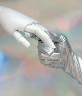 Guide to Freelancing: Discover the Best AI Writing Tools and Productivity Apps for Remote Work